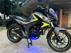 CB Hornet 160R